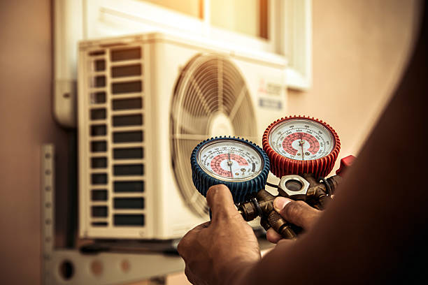 Professional Hvac technician working in Wingate, NC